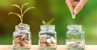 how to save money daily